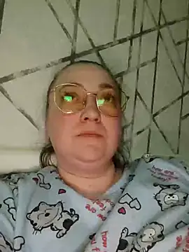 Kiss Eva online show from 03.06.25