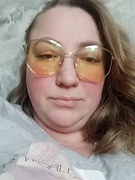 Kiss Eva online show from 03.08.25