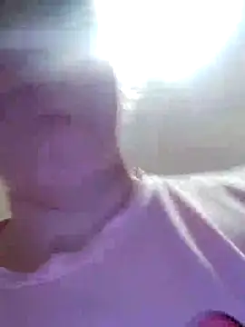 Kiss Eva online show from 10.15.25