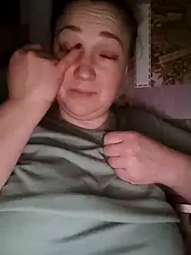 Kiss Eva online show from 01.05.26