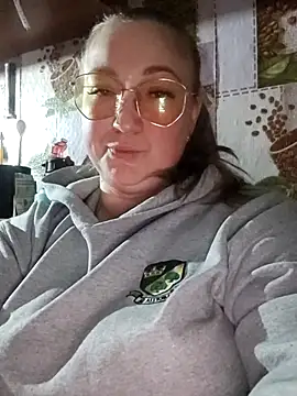 Kiss Eva online show from 01.14.26