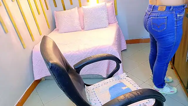 Angel saez online show from 11.25.25