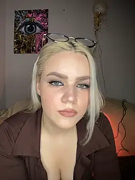 April Purr online show from 11.25.25