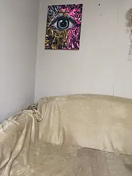 April Purr online show from 04.01.26