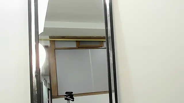 Marianee Rousse online show from 11.03.25