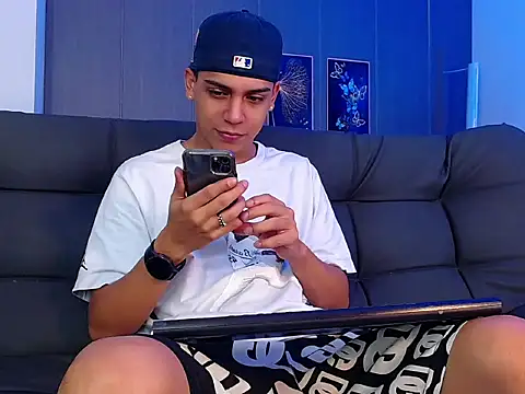 david santos16 online show from 10.10.25