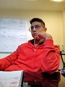 Snapshot of Juann-cock chatting on 10.04.25 Juann-cock online show from 10.04.25