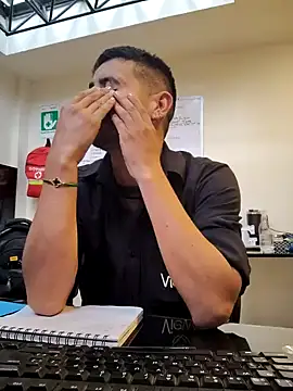 Snapshot of Juann-cock chatting on 11.23.25 Juann-cock online show from 11.23.25