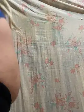 Cuckold-masters-dog online show from 11.27.25