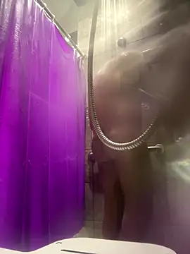 Snapshot of beenastyy chatting on 10.01.25 beenastyy online show from 10.01.25