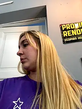 Snapshot of ayebran chatting on 11.28.25 ayebran online show from 11.28.25