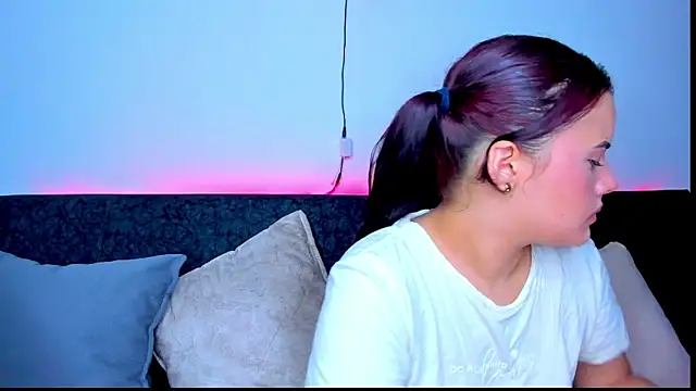 Snapshot of sweet_lily26 chatting on 09.23.25 sweet lily26 online show from 09.23.25