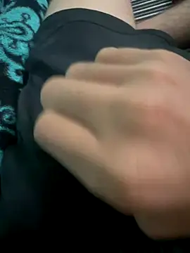 Snapshot of monster20cm chatting on 10.17.25 monster20cm online show from 10.17.25