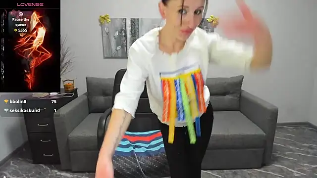 Betty Jone online show from 04.11.26