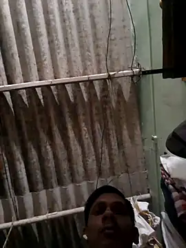 Snapshot of akshant1234 chatting on 11.18.25 akshant1234 online show from 11.18.25