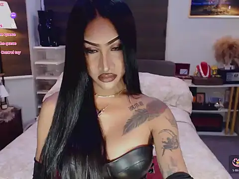 Snapshot of SeductiveVictoria chatting on 07.12.26 SeductiveVictoria online show from 07.12.26