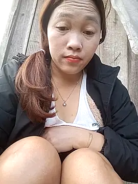 miumiu 00 online show from 10.28.25