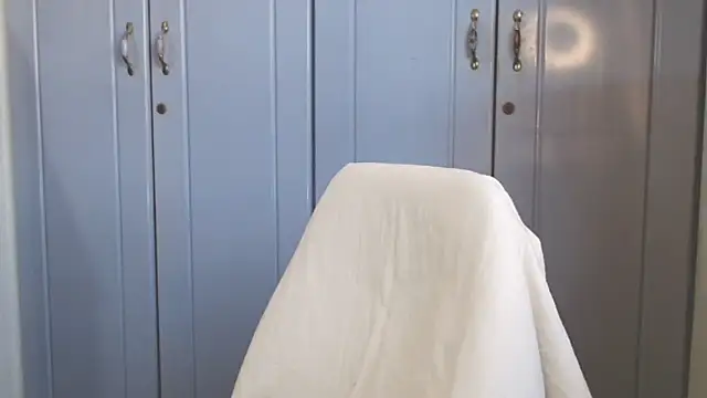 Indian GlowingMiax online show from 09.26.25