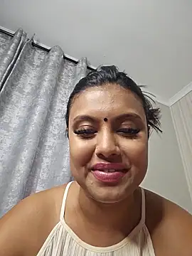 Indian GlowingMiax online show from 11.05.25