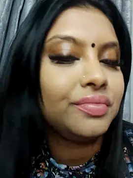 Indian GlowingMiax online show from 11.06.25