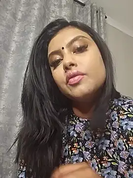 Indian GlowingMiax online show from 11.25.25