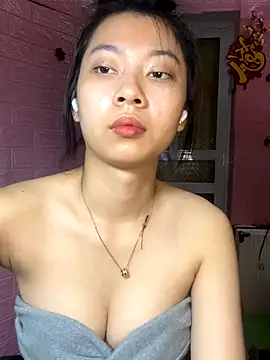 Snapshot of Phthao chatting on 09.17.25 Phthao online show from 09.17.25