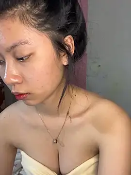 Snapshot of Phthao chatting on 10.16.25 Phthao online show from 10.16.25