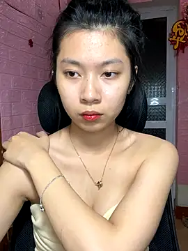 Snapshot of Phthao chatting on 10.22.25 Phthao online show from 10.22.25