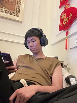 linh21107 online show from 04.25.26