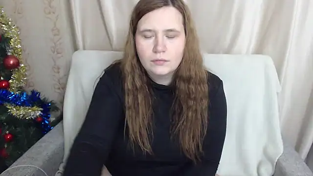 Snapshot of AdelinaLawson chatting on 02.05.25 AdelinaLawson online show from 02.05.25