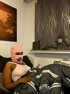 Snapshot of BadgirlnDaddy chatting on 11.03.25 BadgirlnDaddy online show from 11.03.25