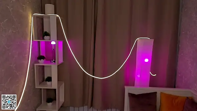 AlberthaEscue online show from 11.22.25