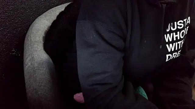 Snapshot of fetishslut4u chatting on 09.21.25 fetishslut4u online show from 09.21.25