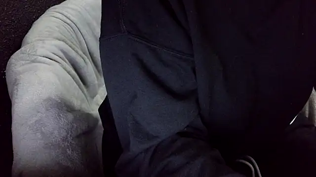 Snapshot of fetishslut4u chatting on 09.24.25 fetishslut4u online show from 09.24.25