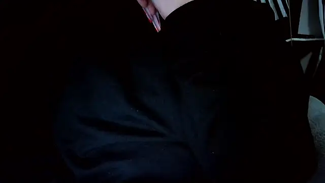 Snapshot of fetishslut4u chatting on 09.27.25 fetishslut4u online show from 09.27.25