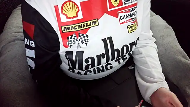 Snapshot of fetishslut4u chatting on 09.28.25 fetishslut4u online show from 09.28.25