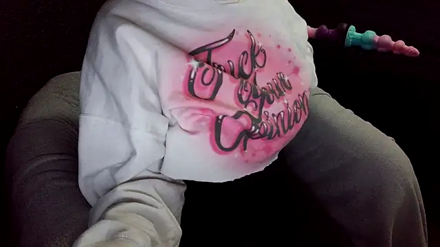 Snapshot of fetishslut4u chatting on 09.30.25 fetishslut4u online show from 09.30.25