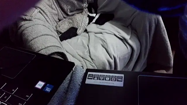 Snapshot of fetishslut4u chatting on 10.11.25 fetishslut4u online show from 10.11.25