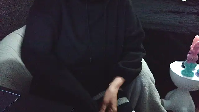 Snapshot of fetishslut4u chatting on 10.15.25 fetishslut4u online show from 10.15.25