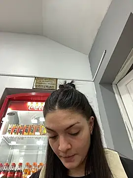 Snapshot of Danielaeliana chatting on 09.12.25 Danielaeliana online show from 09.12.25