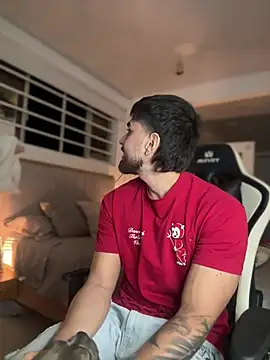 Snapshot of Tomas_Olivia chatting on 01.17.26 Tomas Olivia online show from 01.17.26