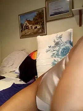 Missparis online show from 11.21.25