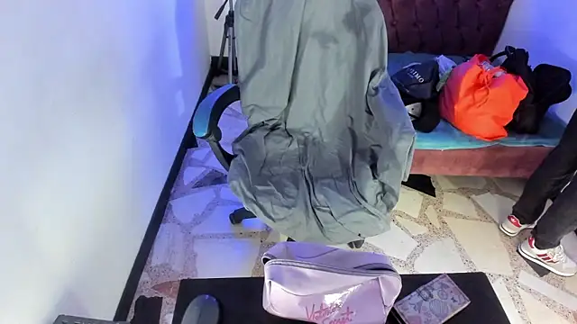 alison moon7 online show from 11.19.25