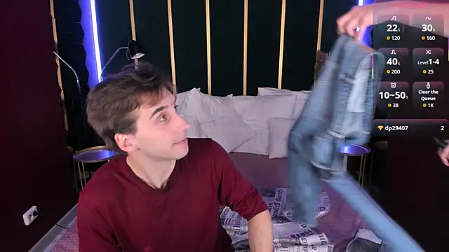 Snapshot of LawrenceMiles chatting on 10.28.25 LawrenceMiles online show from 10.28.25