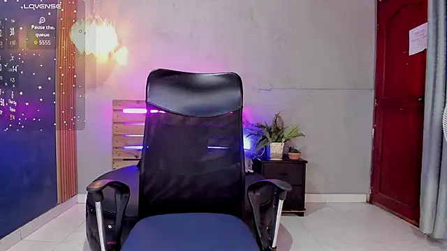 Daiisy kiss online show from 11.20.25