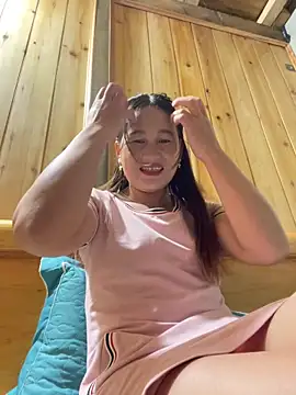 phungtiti online show from 11.17.25