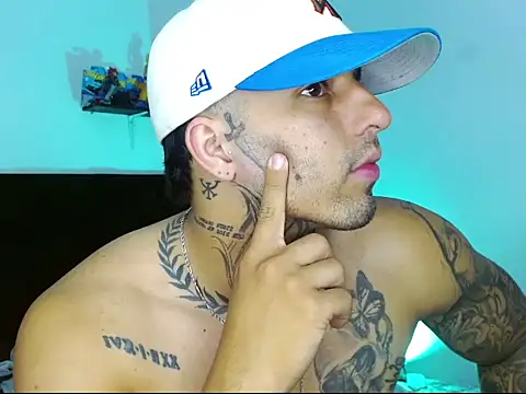 Snapshot of ragnar_phoenix chatting on 03.04.26 ragnar phoenix online show from 03.04.26