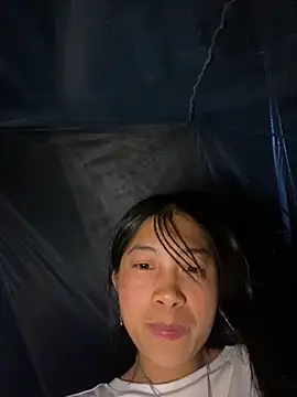 EmLy02 online show from 11.22.25