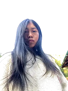 EmLy02 online show from 11.28.25