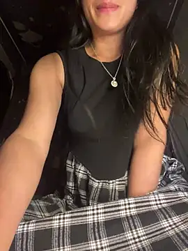 EmLy02 online show from 02.01.26